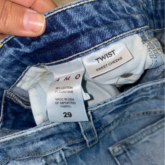 AMO Twist Sweet Cheeks Jeans (J1) - Picture 5 of 10